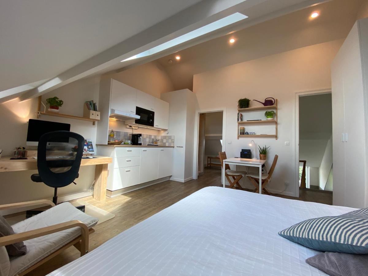 Logies-M Comfort Studios Inc Bikes B&B Остенде Экстерьер фото