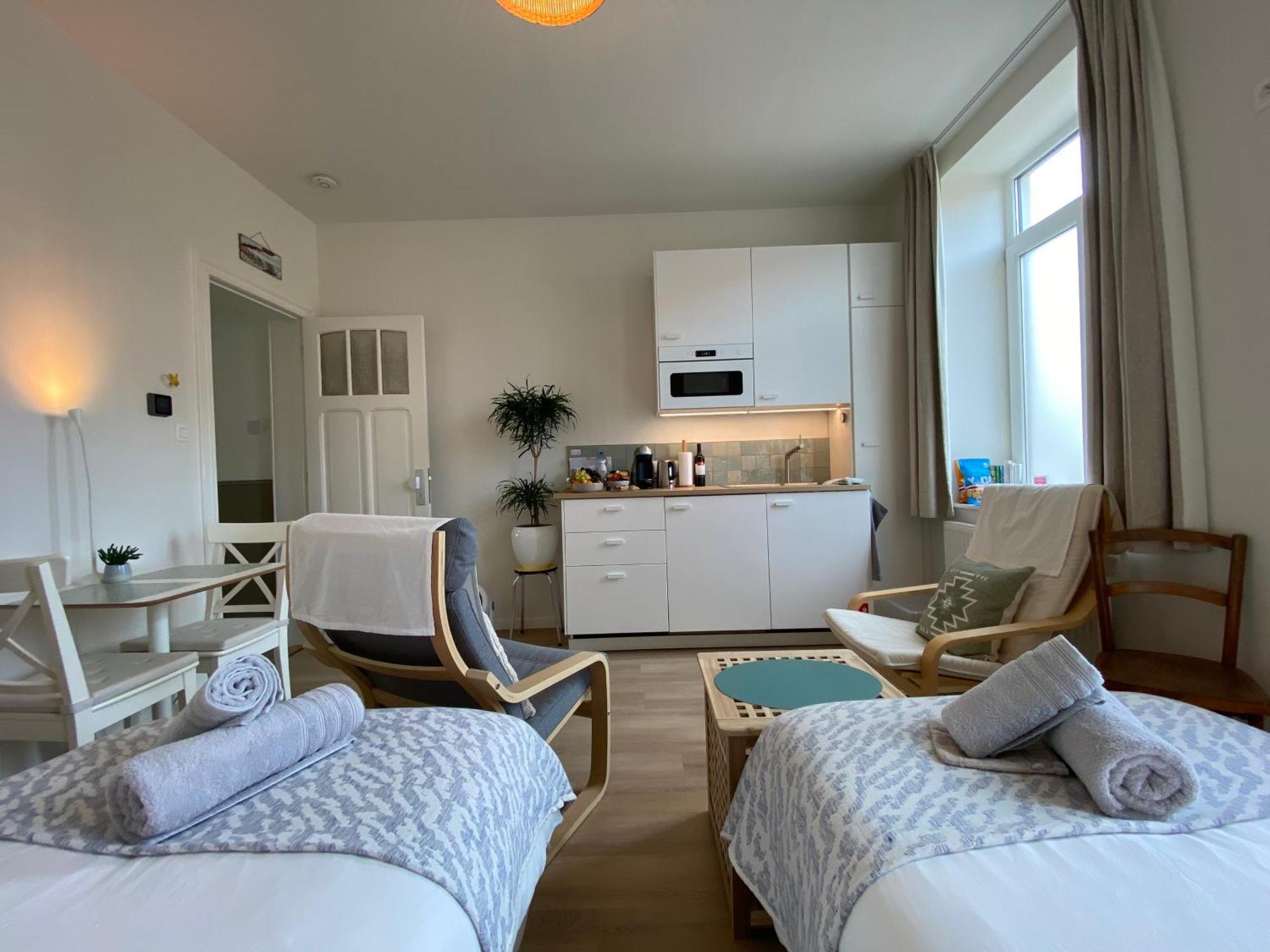 Logies-M Comfort Studios Inc Bikes B&B Остенде Экстерьер фото